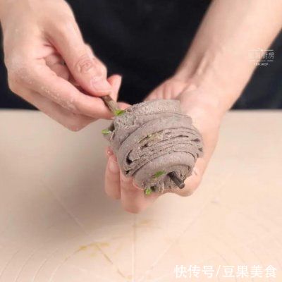 低升糖|万万没想到，让我爱上下厨的竟是黑全麦花卷