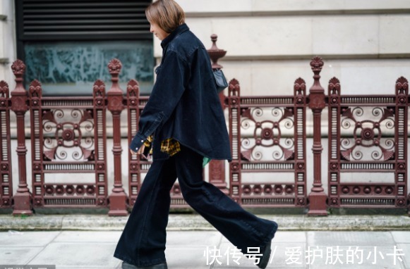 高度|阔腿裤不香了!今秋“奶奶裤”火了,搭配外套潮爆了!美出新高度
