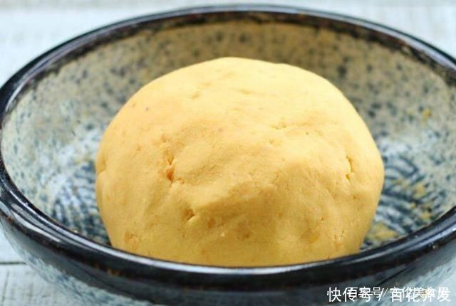 入秋后,吃包子吃馒头,不如吃它,简单一卷香软营养,我1周做3回