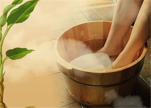 肥胖|不论男女，身上有2减肥“开关”，睡前拍一拍，体重“悄悄降”