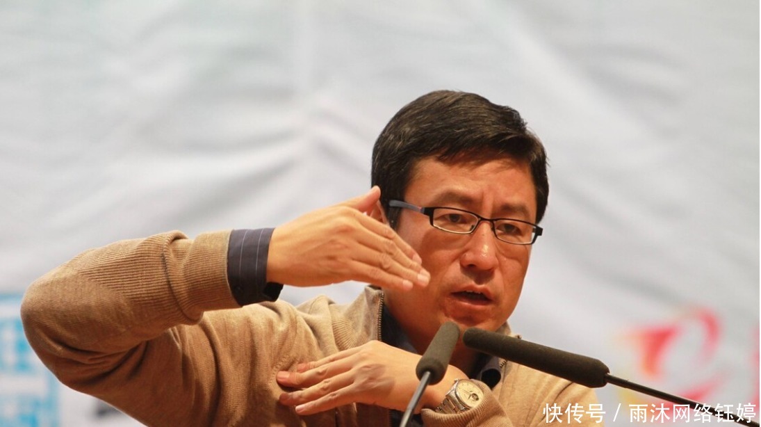 堪称|白岩松怼王朔:狗眼看世界,拉鲁迅做挡箭牌,堪称当代二桃杀三士