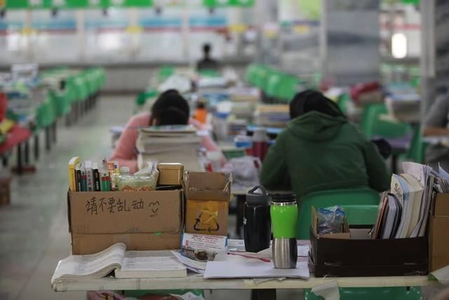 老师|班级活动花费22300元，老师建议AA，家长：出风头的给钱