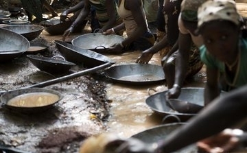 是黄金的国家,人民却过着囊空如洗的生活