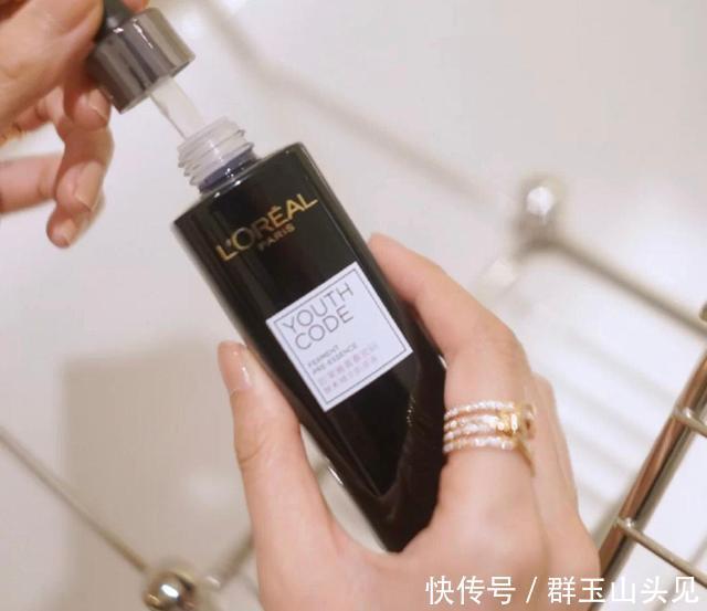 40岁以上用精华,就别考虑这几款了,风刮的大却不抗老,关键还贵