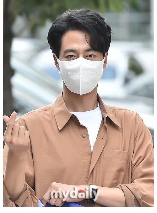 md|「MD PHOTO」 赵寅成等韩国艺人出演《两点出逃》节目