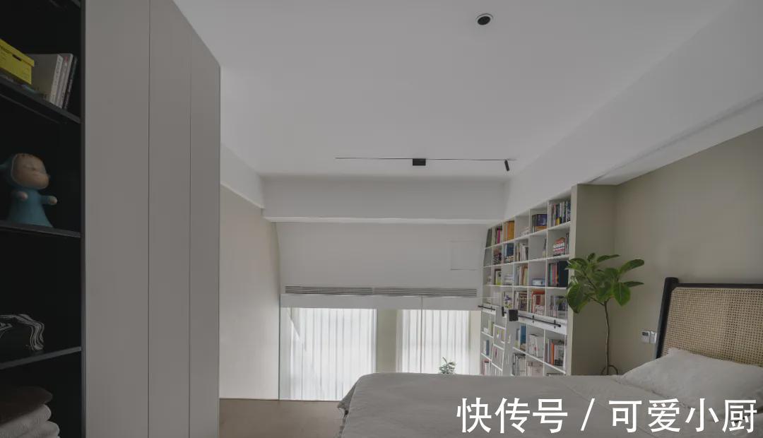 收纳|厉害了!35㎡迷你单身公寓,客厅挑空设计,装出了别墅大气感!