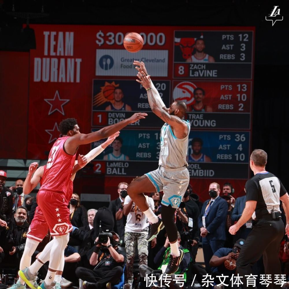 阿迪 东方力量闪耀全明星!老詹换了三双鞋,阿迪太惨,UA是最大赢家?