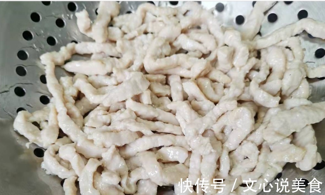 榨菜炒肉丝的经典做法,色香味俱全,这就是干饭人的下饭菜!