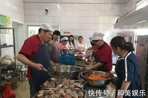 伙食费|交着幼儿园天价伙食费,孩子却吃着汤泡饭,宝妈:钱都花哪去了?