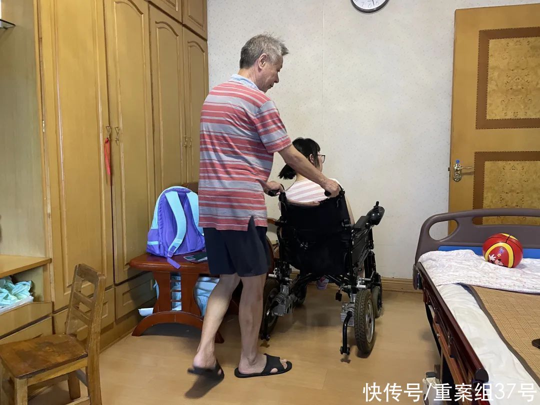 第二附属医院|坐轮椅的“王医生”