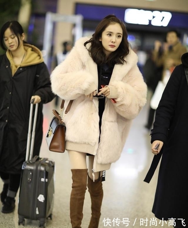 搭配 建议大家棉袄下面少穿牛仔裤,多穿这3种款式,时髦又洋气