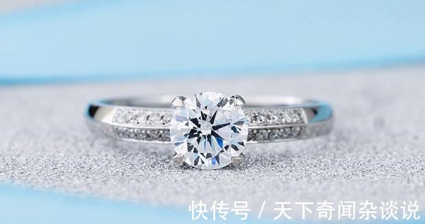 戒指 什么是情侣戒指一对多少钱哪些场合送情侣戒指合适!