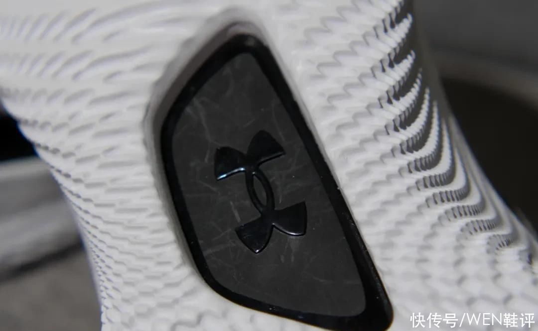 nike 这颜值连二百都不值!可为何说Curry8是一双划时代的产品