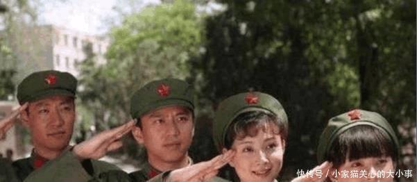 中国有一套军装 没有军衔只有 红领章 军人们如何区分上下级 快资讯