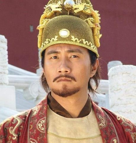 朱元璋|朱元璋巡夜,有士兵见他立刻拔刀相向,他不但没杀反而重金奖赏