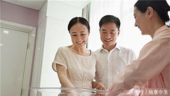 小芳|宝妈还没出月子就进医院,姥姥了解实情后,大骂女婿:没人品!