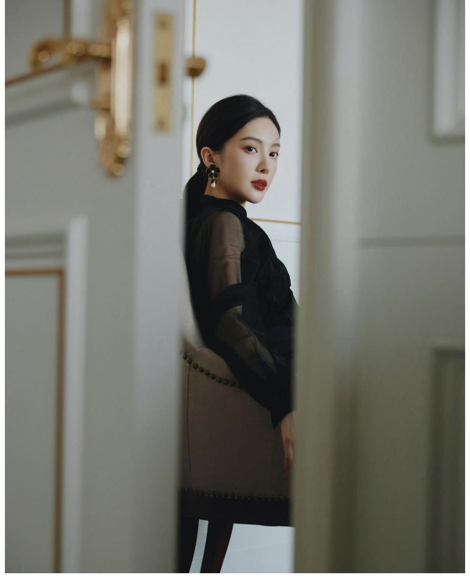 美丽的@金晨 在《舞蹈生》总决赛的导师秀上又惊艳了全场！