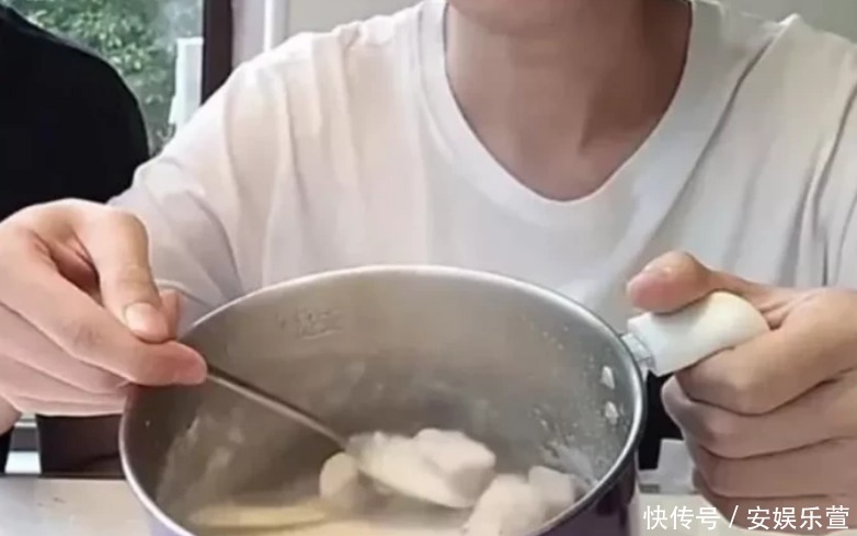 军用压缩饼干真能抗饿48小时?放沸水煮开后,可算知道真相