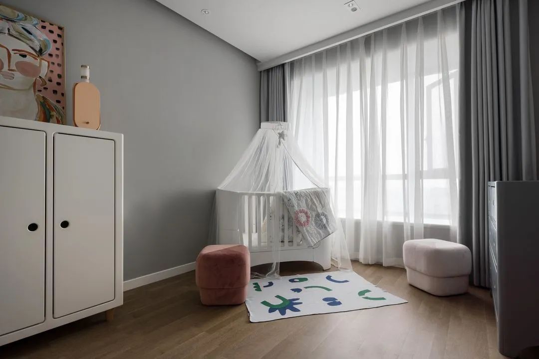 空间|130㎡现代极简，朴素的空间设计，也让生活简约温馨舒适