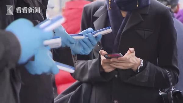 龙华寺牛年初一迎来迎新祈福大客流