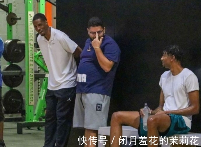 泰特|火箭休赛期球员动态！波特跟湖人球员打野球，伍德、泰特加强训练