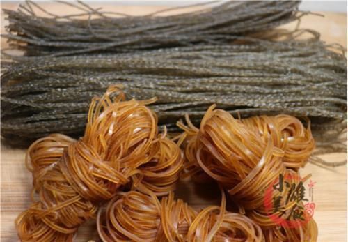 红薯粉条如何辨真假?粉厂员工:牢记3招,轻松辨别“假粉条”!