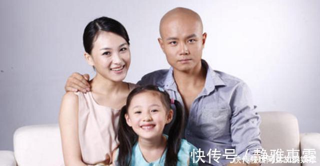 乐嘉这些年经历了什么，从金牌主持到街头脱口秀，静心修佛却饮酒