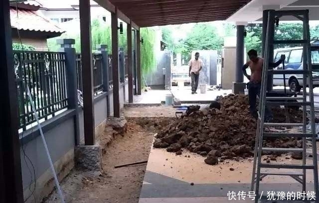 鱼缸和池还可以这样结合?只能说很有想法,有钱我也搞一个!