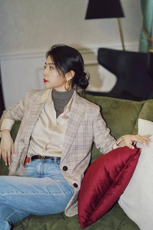 女人三十四十都不差，只要搭配得当，谁还能看得出年龄？