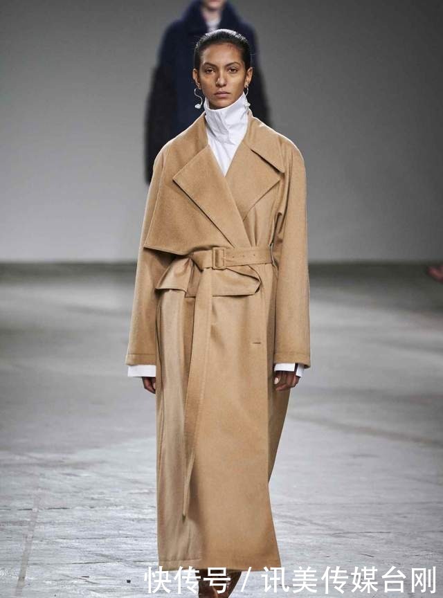 颜色不会搭？绿色特别又好看！潮流搭配7个分析：其它色照做就行