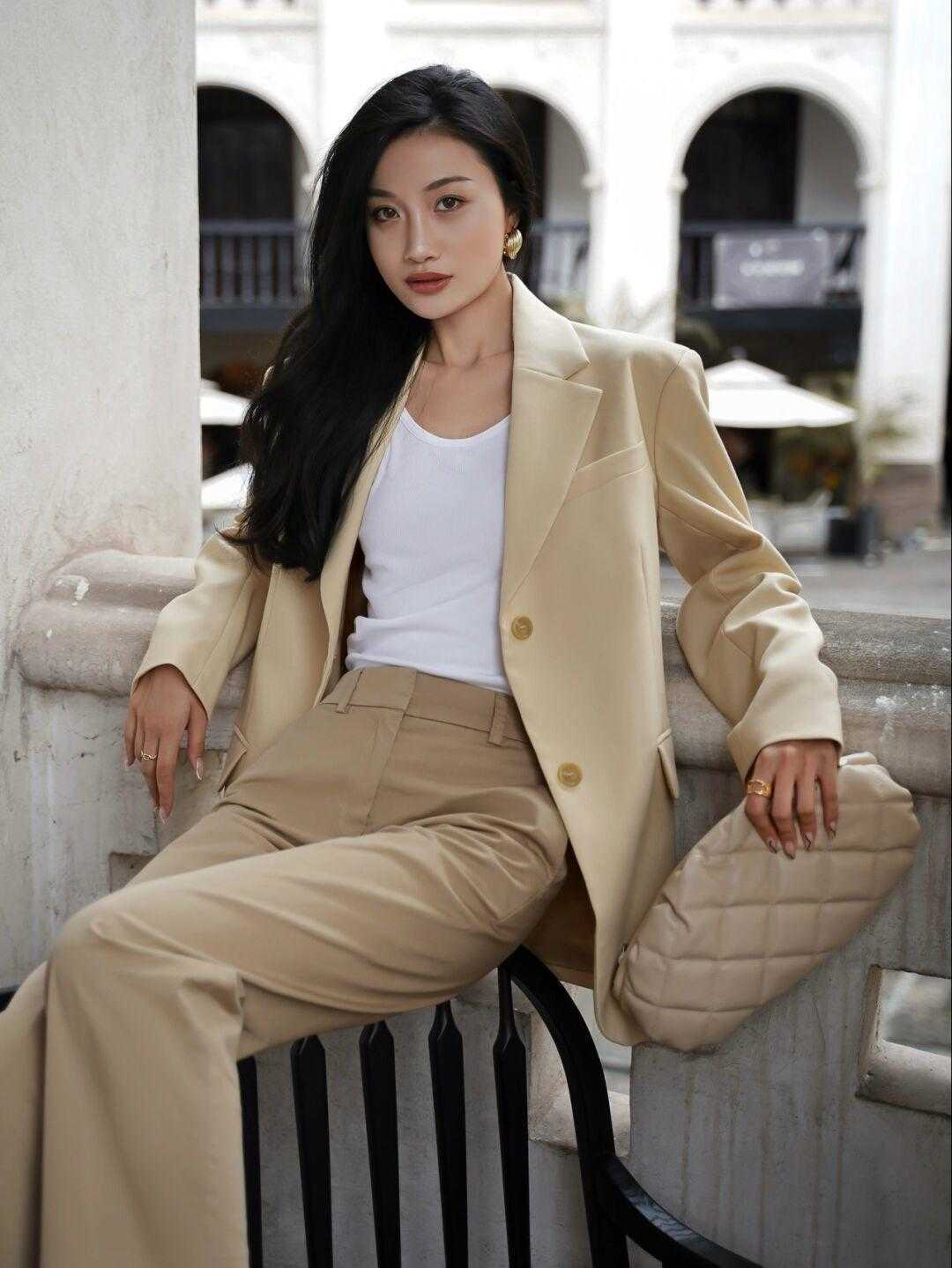 小蛮腰 早春职场通勤怎么穿?这些西装干练利落又不挑人,照着穿准没错