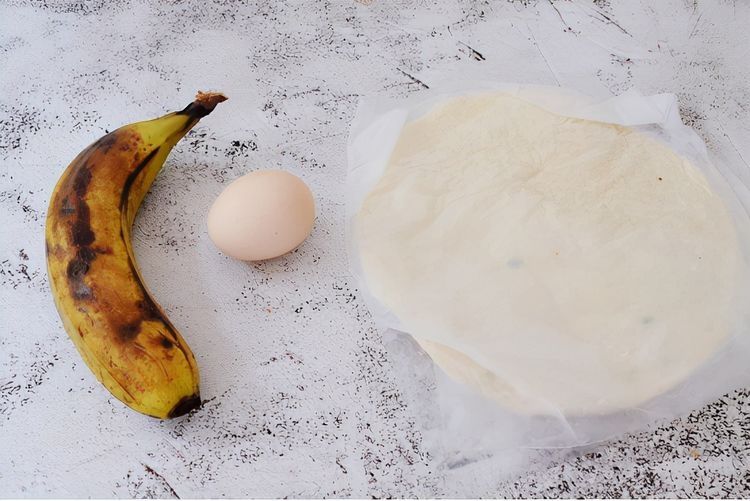 手抓饼的花样吃法,做成好吃的香蕉派,又香又酥比买的好吃