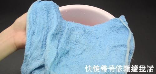 你家里有用旧不要的百洁布吗?这个用途太聪明了,越早知道越好