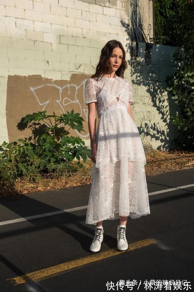 仙女们|女人不想被人叫大妈,这3件衣服千万别穿,难看又俗气,贼招人嫌
