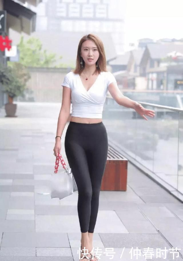 不仔细看的话,说“蜜桃裤”会发光发亮,没几个人相信吧