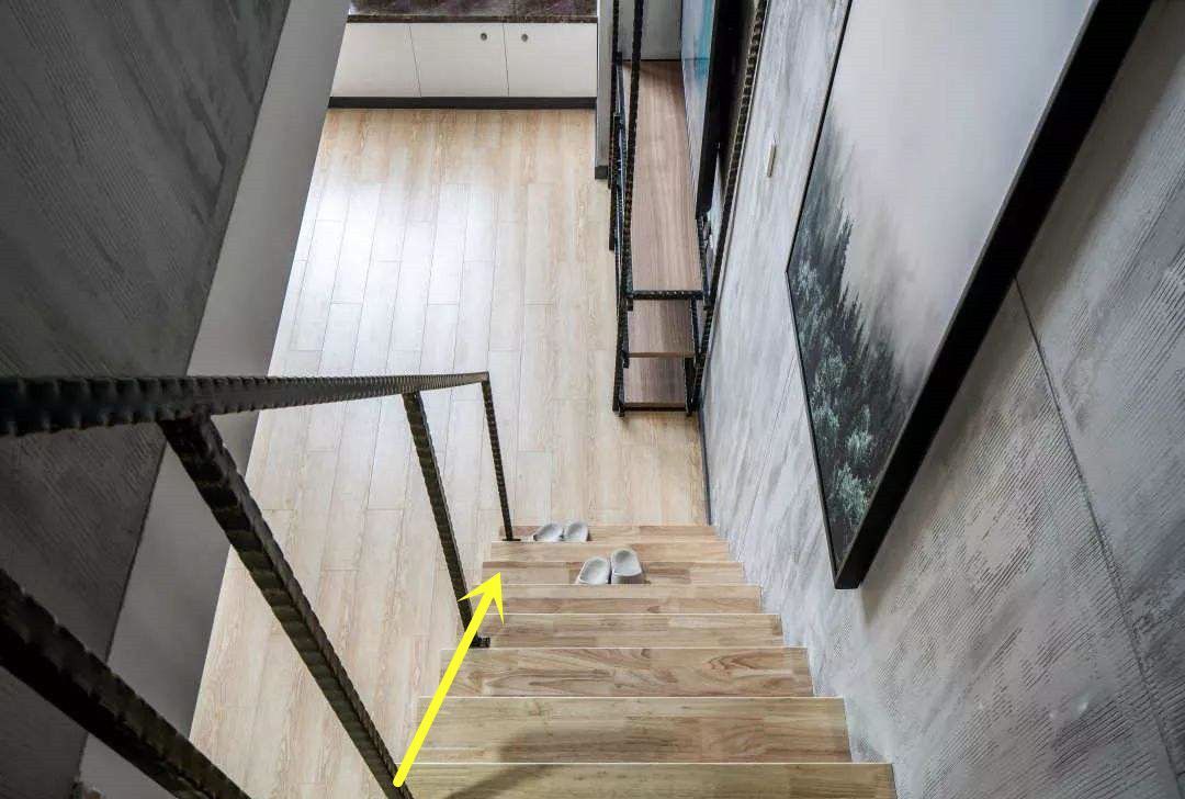 跃层|拿到房后我很好奇:明明买的是跃层,为什么开发商不把楼梯现浇好
