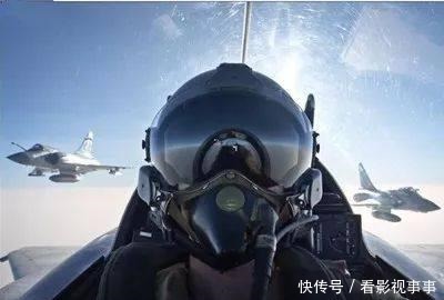 为什么战斗机飞行员必须戴面罩,而民航却不用!