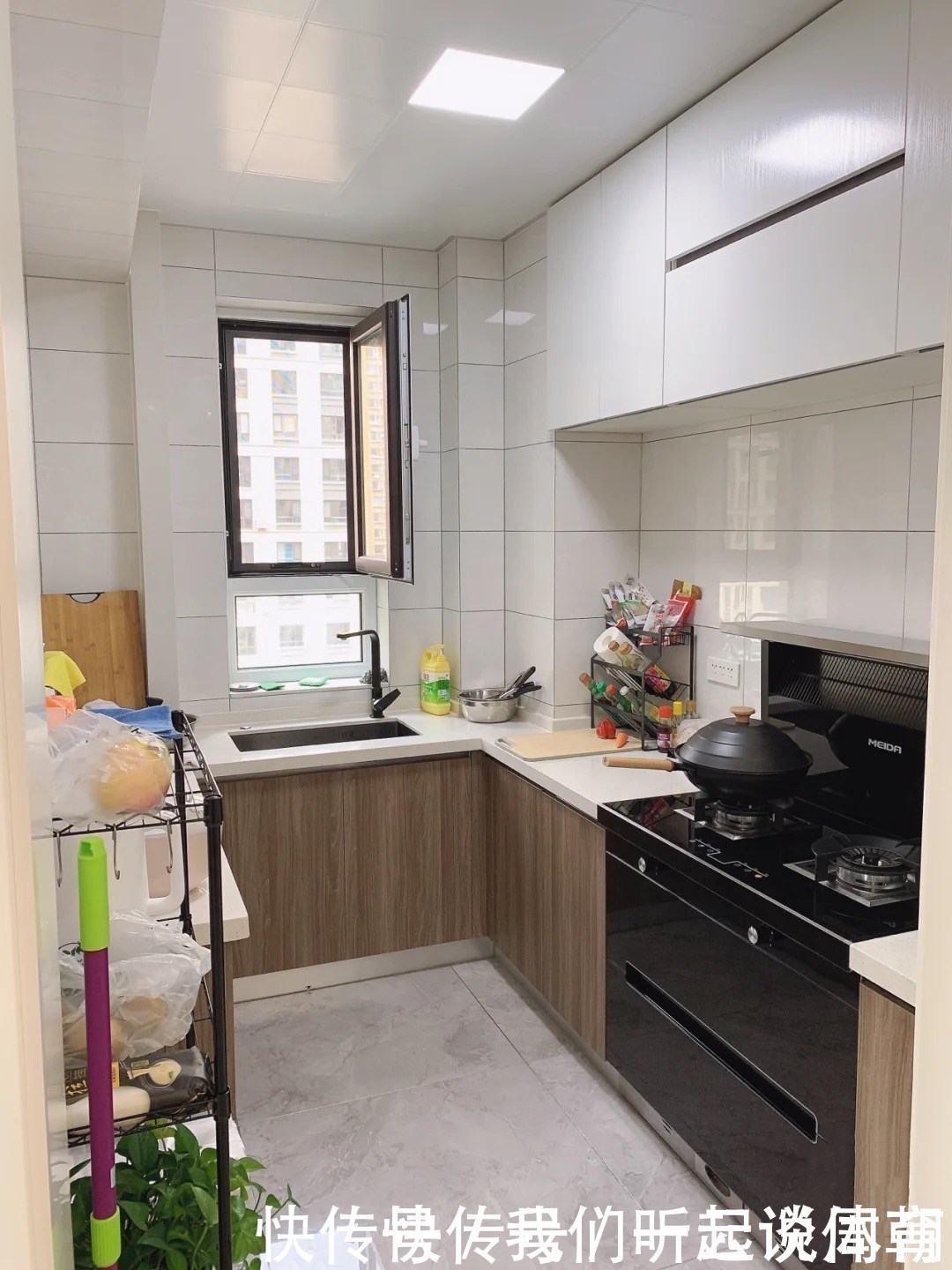 全屋|等买了房,就照他家这么装,全屋不吊顶,不做背景墙,越看越耐看