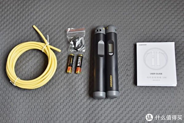 极致灰|这些年给孩子买的东西 篇十八：极致灰和亮丽黄的最美配色，咕咚智能跳绳Lite