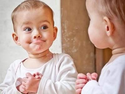 玩具|孩子6个月以后,开始喜欢这四样东西,说明家长把孩子带的很好