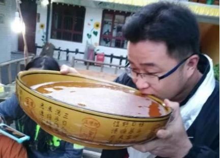 白酒最怕的解药，不是浓茶，而是毫不起眼的“它”！家家户户都有！