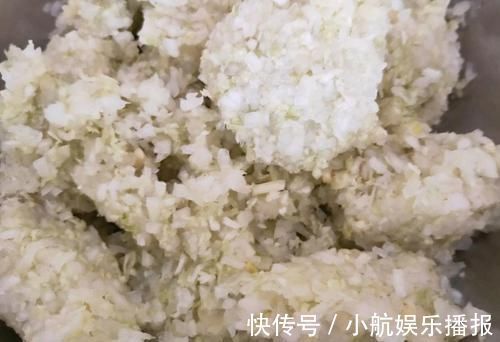 十三香|包子这样做，薄皮大馅，又香又软，凉了也不硬，蒸了一大锅没够吃