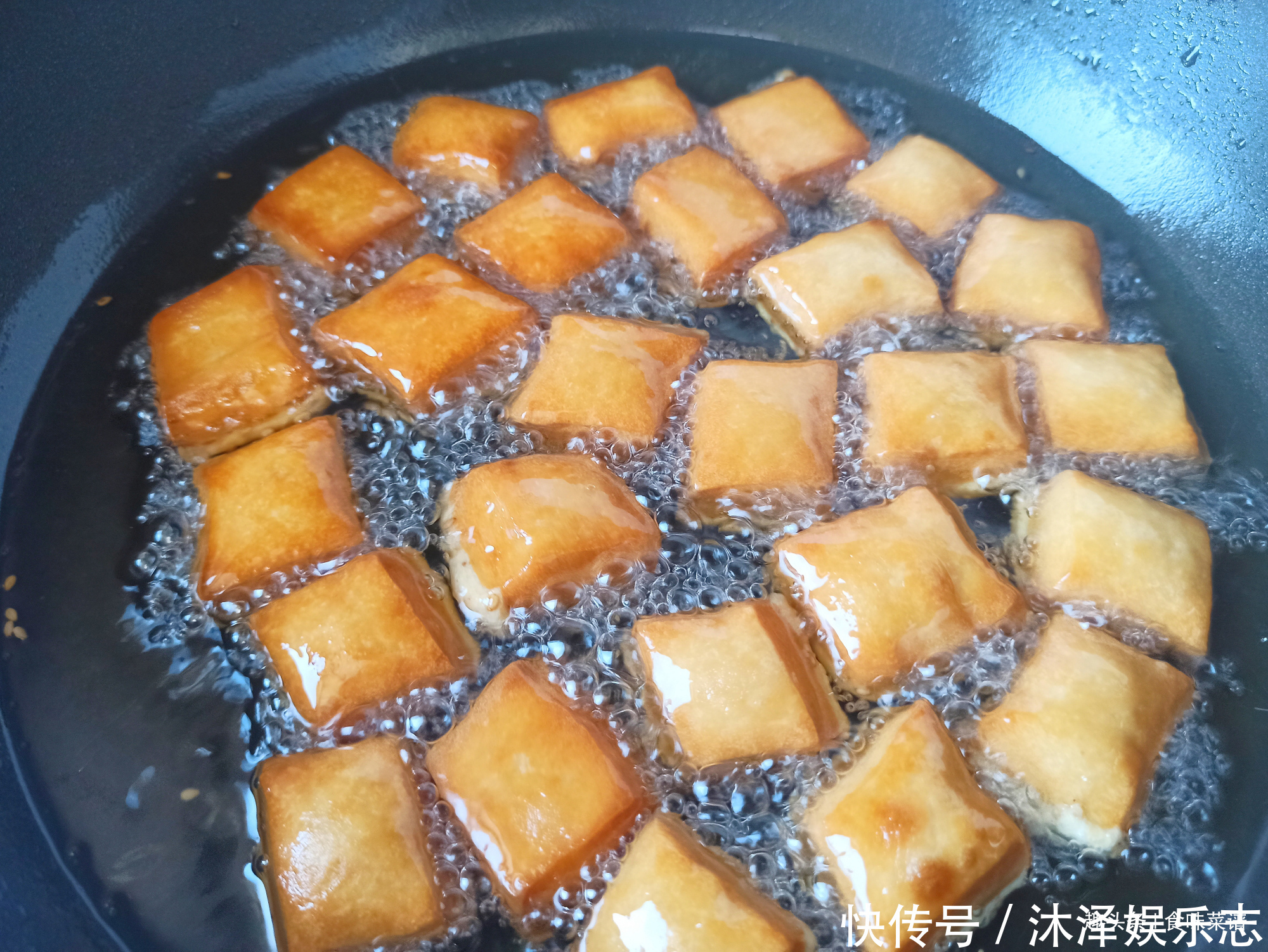 芝麻|15年前最火的零食，小时最爱，不夸张地说我的蛀牙，全拜它所赐