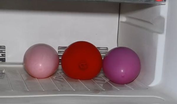 把气球装水放冰箱里冻一冻，好多人不知道有啥用，学会受用一生！