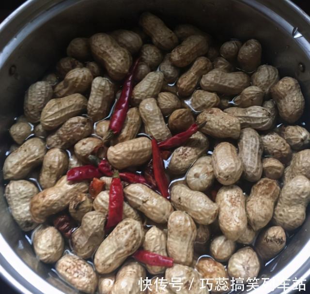 入味|煮花生时,这4个要点要牢记,15分钟就煮好,咸香入味又解馋