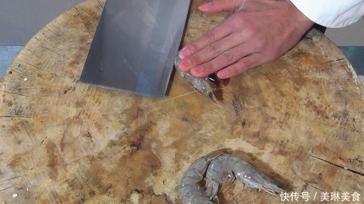 大虾最简单营养的做法,鲜嫩美味,营养丰富,老人孩子都适合