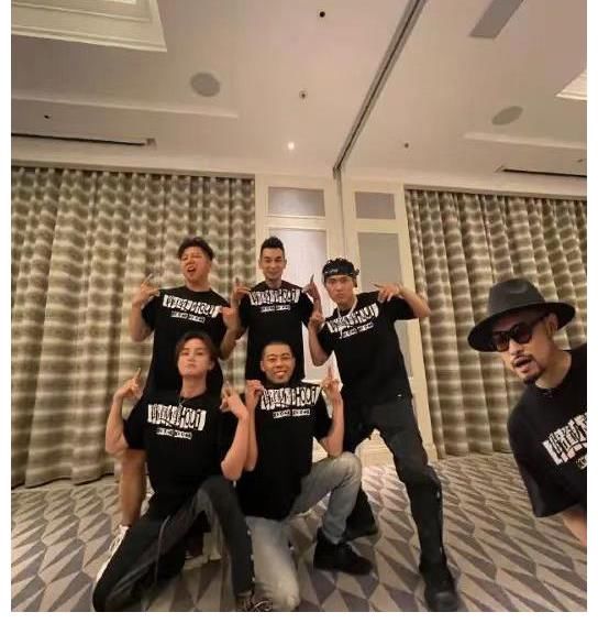 《哥哥》7.4分收官，3亮點成就口碑，去油成功，用舞臺說話，用寶藏哥哥圈粉