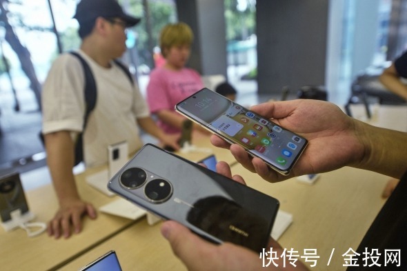 立陶宛|立国防部:200家国家机构购买的中国手机有安全风险,应该扔掉