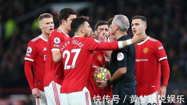 德赫亚|巨大争议!曼联遭遇“黑哨”?名宿怒批德赫亚:不该轻易倒地
