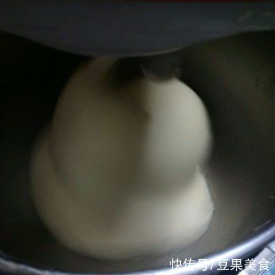 成品|10分钟快手菜一份面团几款面包，做饭不发愁